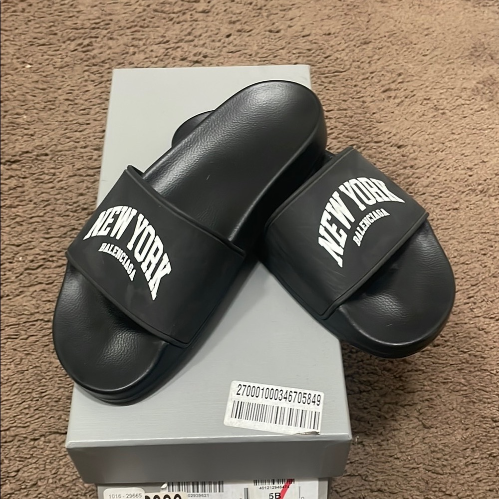 Balenciaga Black New York Slides